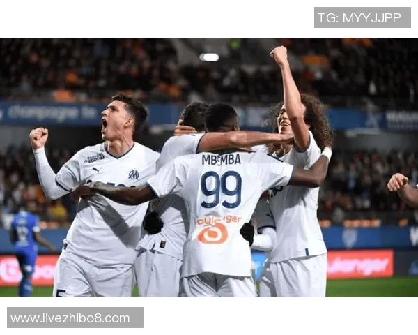 姆萨尼与马赛的精彩对决揭示足球战术的较量与团队精神的碰撞