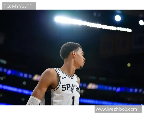 文班亚马场均数据惊人新秀之路一片光明引发广泛关注 文班亚马场均数据惊人新秀之路一片光明引发广泛关注